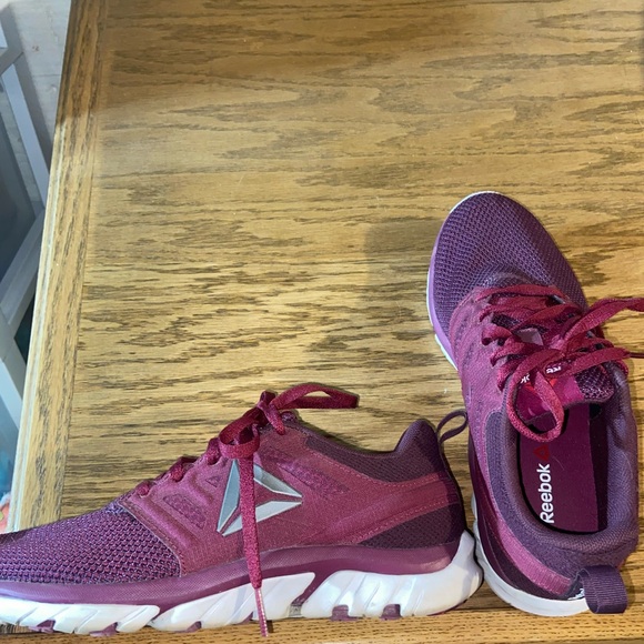 Reebok sneakers, only worn a handful of times. Still lots of life left - Picture 1 of 5